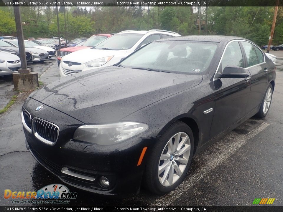 Front 3/4 View of 2016 BMW 5 Series 535d xDrive Sedan Photo #1