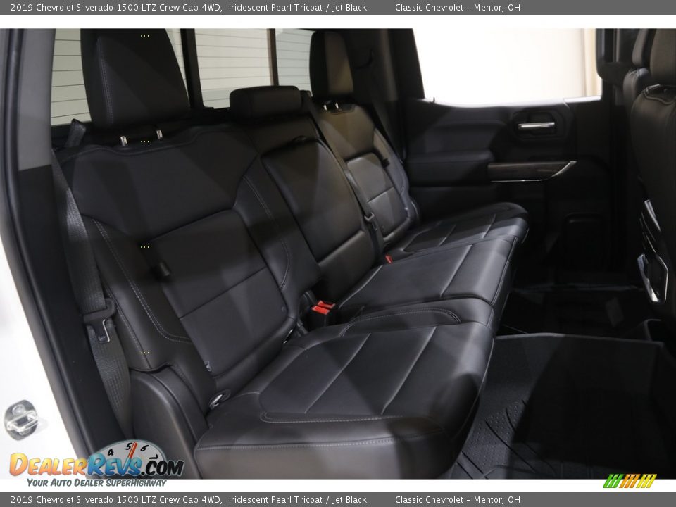2019 Chevrolet Silverado 1500 LTZ Crew Cab 4WD Iridescent Pearl Tricoat / Jet Black Photo #19