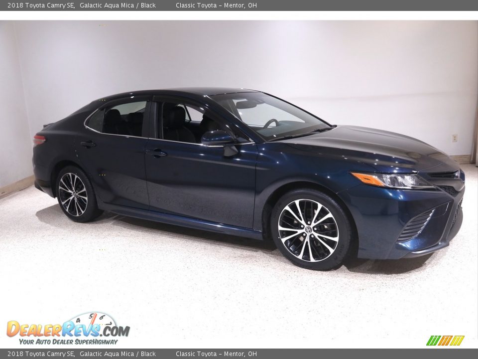 2018 Toyota Camry SE Galactic Aqua Mica / Black Photo #1