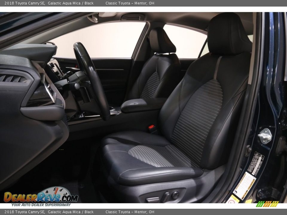 2018 Toyota Camry SE Galactic Aqua Mica / Black Photo #5
