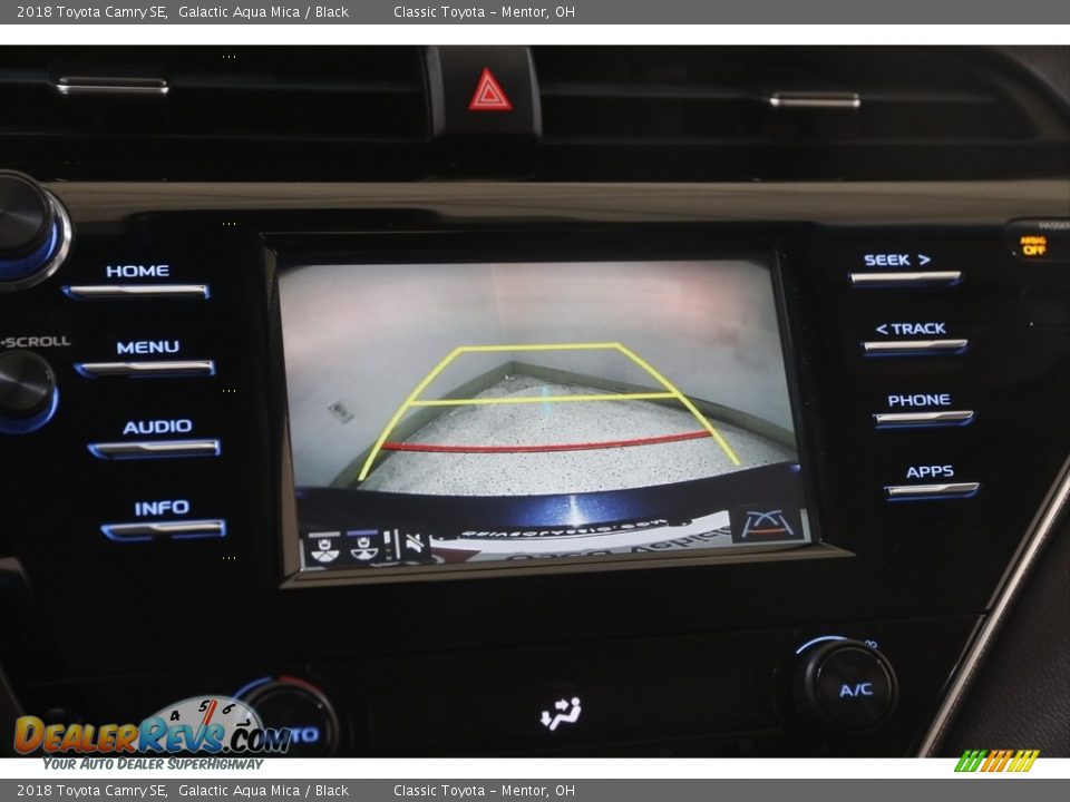 2018 Toyota Camry SE Galactic Aqua Mica / Black Photo #11