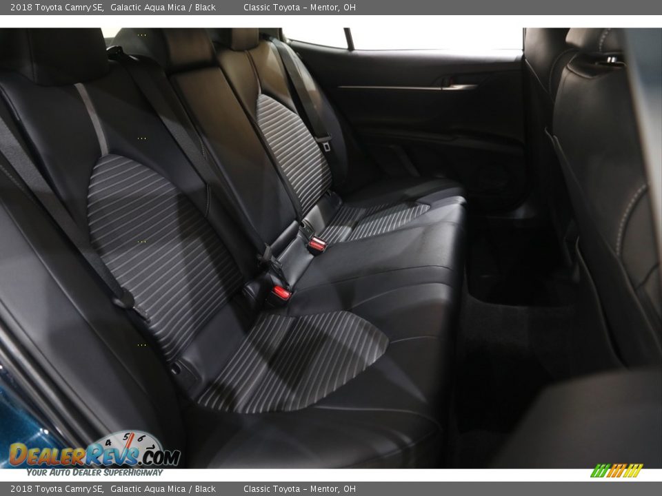 2018 Toyota Camry SE Galactic Aqua Mica / Black Photo #14