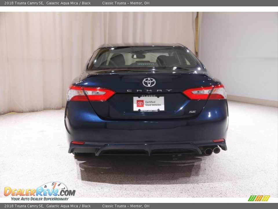 2018 Toyota Camry SE Galactic Aqua Mica / Black Photo #16