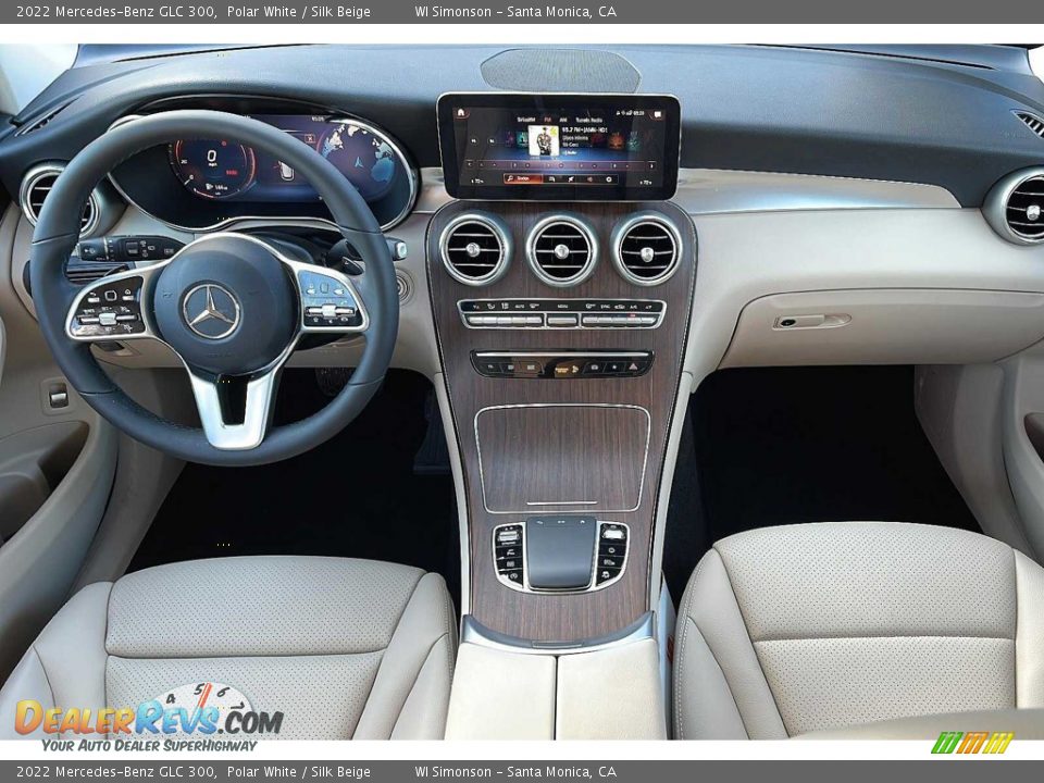 Dashboard of 2022 Mercedes-Benz GLC 300 Photo #15