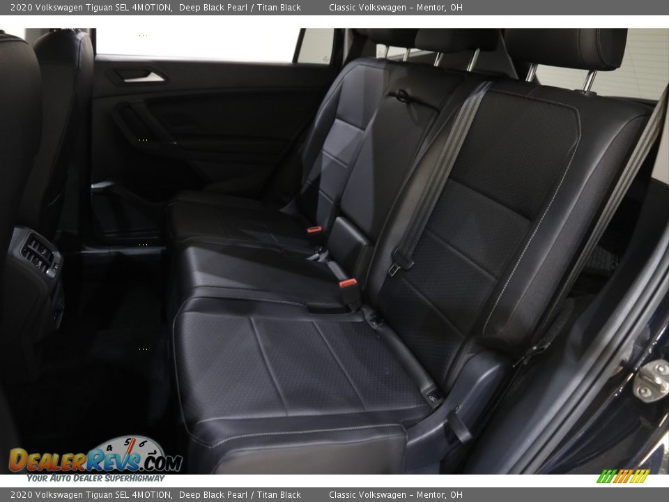 2020 Volkswagen Tiguan SEL 4MOTION Deep Black Pearl / Titan Black Photo #18