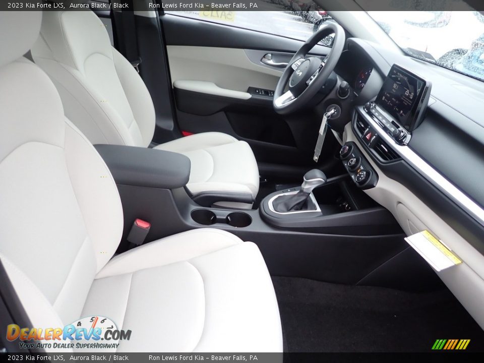 2023 Kia Forte LXS Aurora Black / Black Photo #11