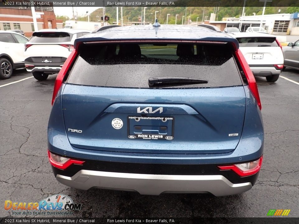 2023 Kia Niro SX Hybrid Mineral Blue / Charcoal Photo #7