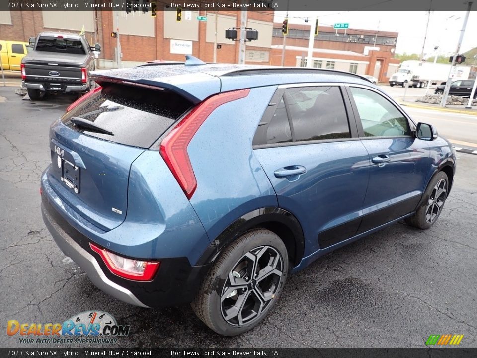 2023 Kia Niro SX Hybrid Mineral Blue / Charcoal Photo #8