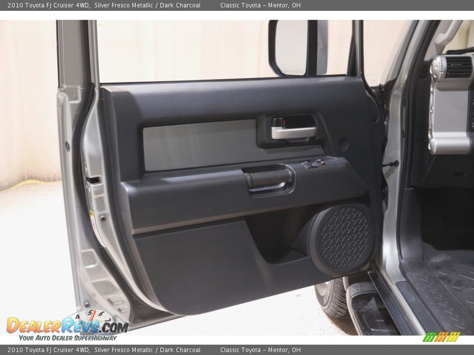 2010 Toyota FJ Cruiser 4WD Silver Fresco Metallic / Dark Charcoal Photo #4