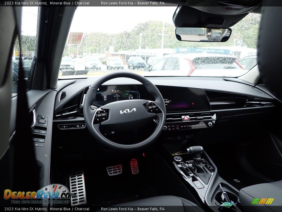 2023 Kia Niro SX Hybrid Mineral Blue / Charcoal Photo #13