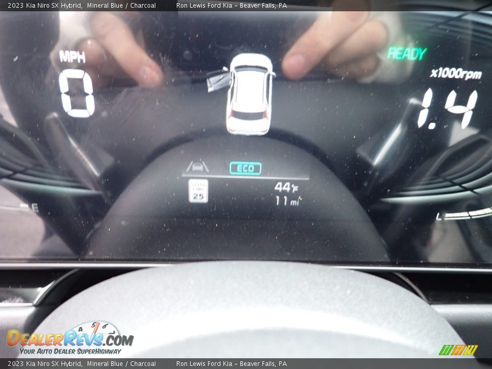 2023 Kia Niro SX Hybrid Mineral Blue / Charcoal Photo #16