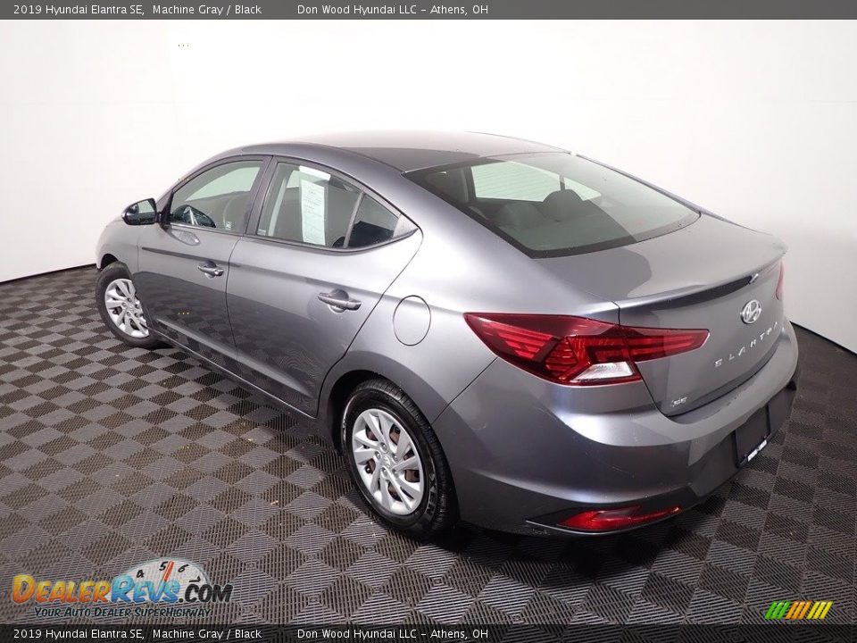 2019 Hyundai Elantra SE Machine Gray / Black Photo #12