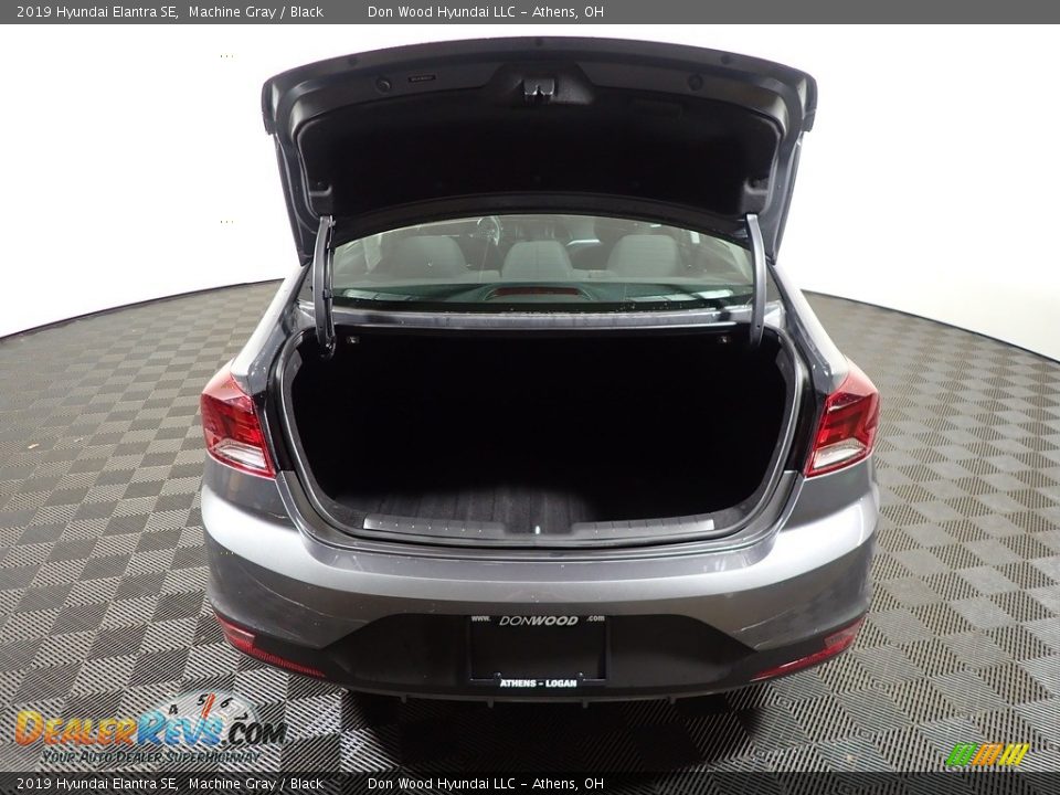 2019 Hyundai Elantra SE Machine Gray / Black Photo #14