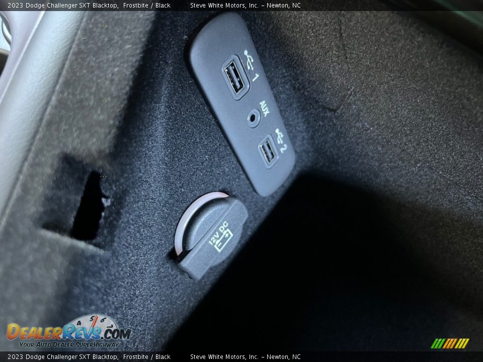 2023 Dodge Challenger SXT Blacktop Frostbite / Black Photo #25