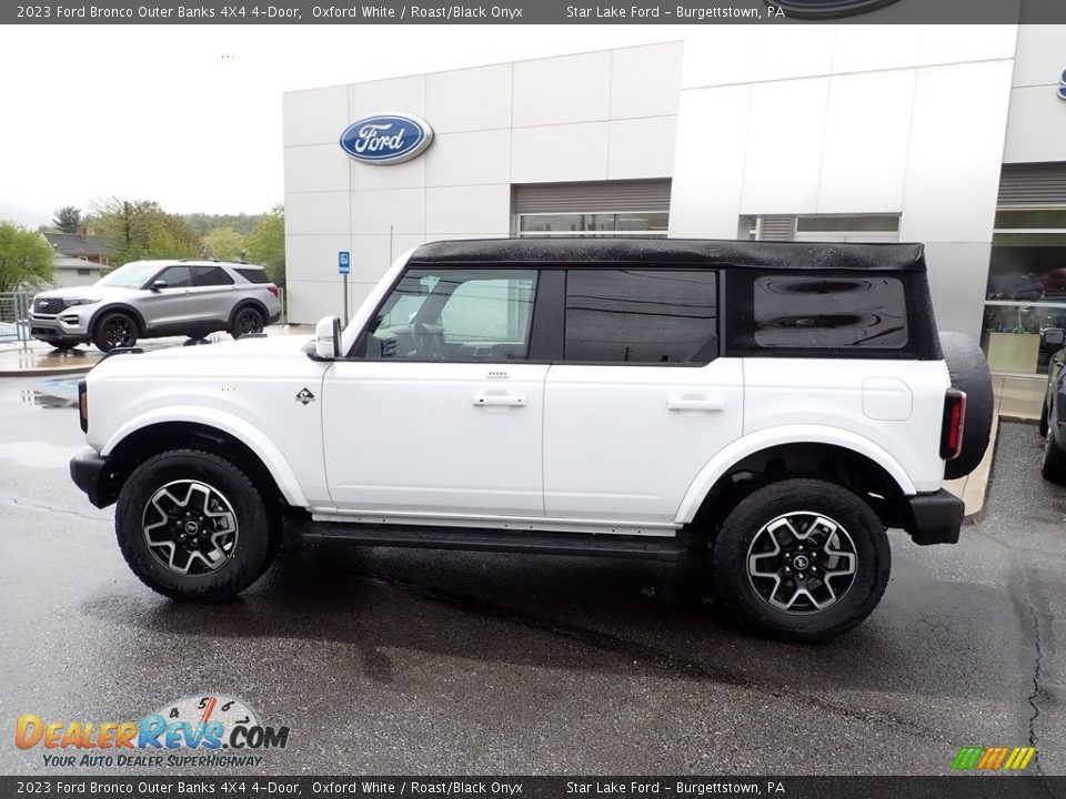 2023 Ford Bronco Outer Banks 4X4 4-Door Oxford White / Roast/Black Onyx Photo #2