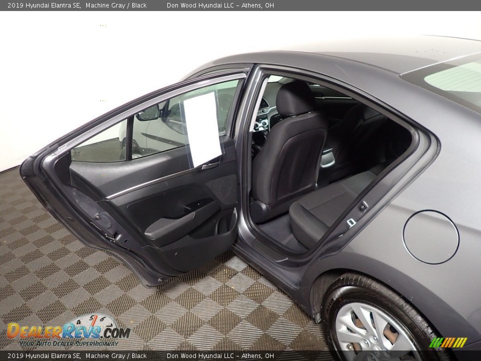 2019 Hyundai Elantra SE Machine Gray / Black Photo #32