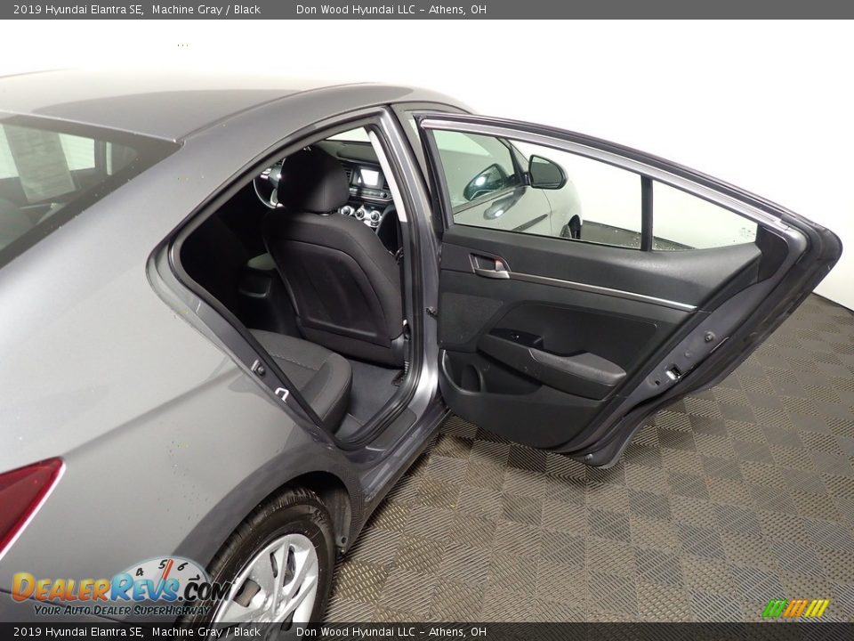 2019 Hyundai Elantra SE Machine Gray / Black Photo #34