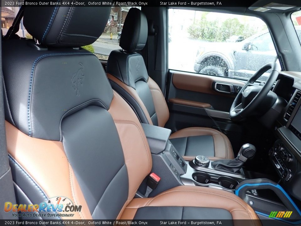 Front Seat of 2023 Ford Bronco Outer Banks 4X4 4-Door Photo #9