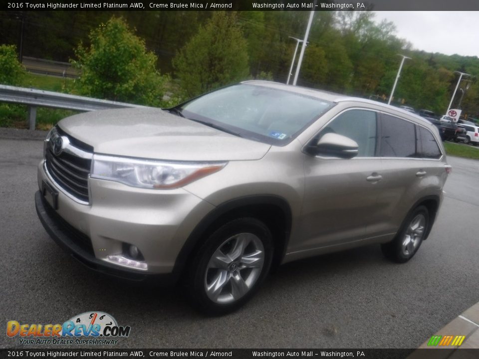 2016 Toyota Highlander Limited Platinum AWD Creme Brulee Mica / Almond Photo #13