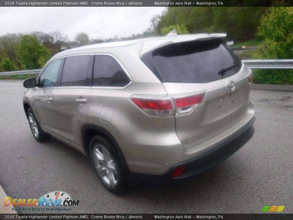 2016 Toyota Highlander Limited Platinum AWD Creme Brulee Mica / Almond Photo #15