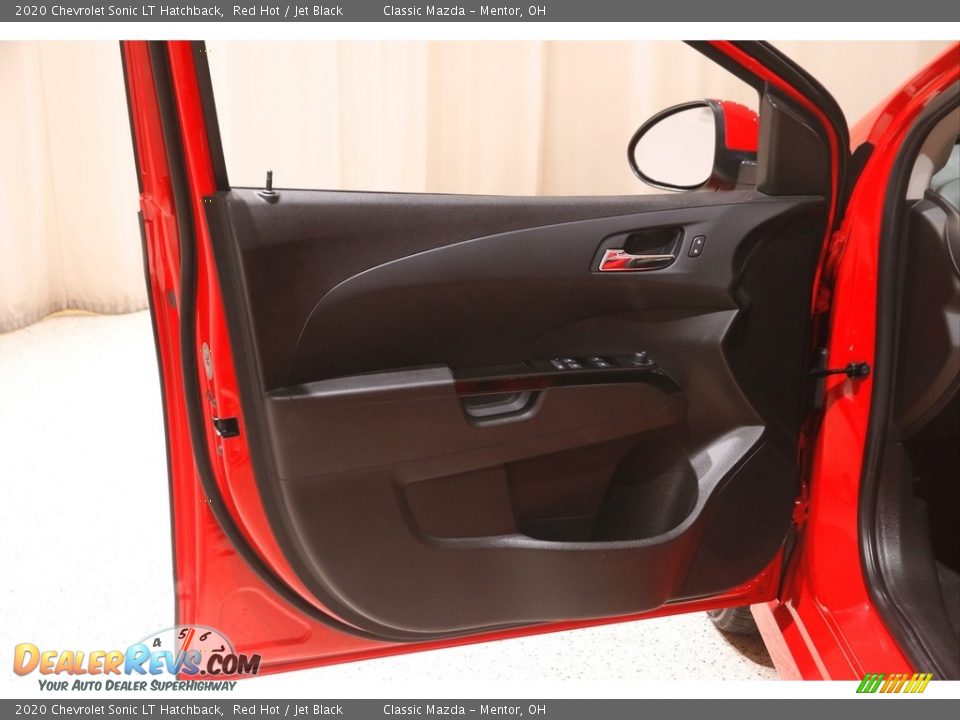 2020 Chevrolet Sonic LT Hatchback Red Hot / Jet Black Photo #4