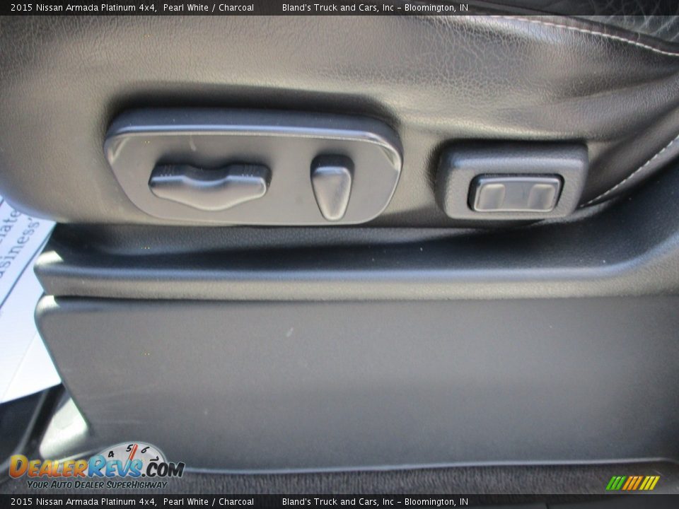 Front Seat of 2015 Nissan Armada Platinum 4x4 Photo #23