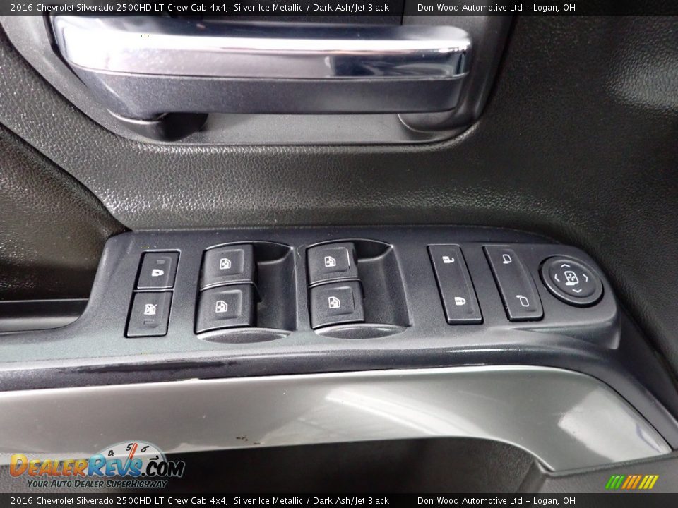 Door Panel of 2016 Chevrolet Silverado 2500HD LT Crew Cab 4x4 Photo #11