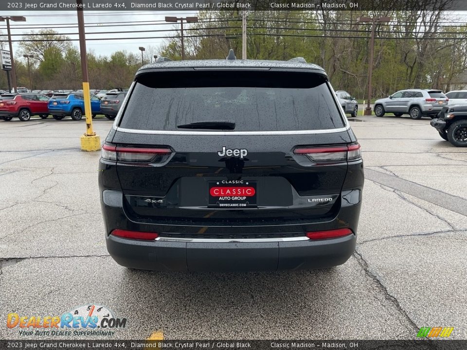 2023 Jeep Grand Cherokee L Laredo 4x4 Diamond Black Crystal Pearl / Global Black Photo #11