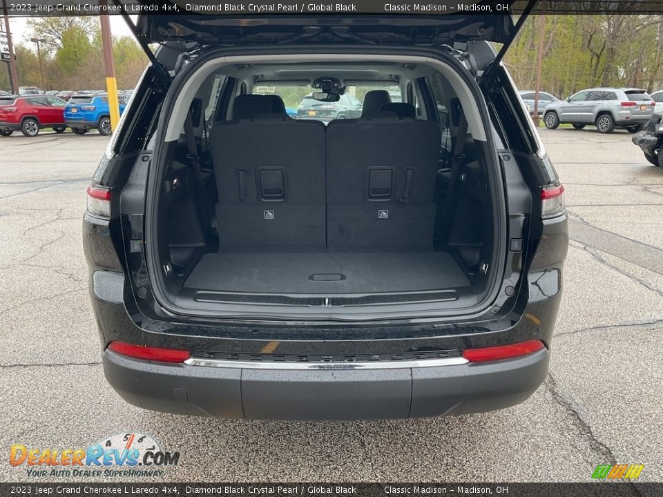 2023 Jeep Grand Cherokee L Laredo 4x4 Diamond Black Crystal Pearl / Global Black Photo #15