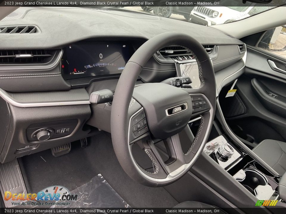 2023 Jeep Grand Cherokee L Laredo 4x4 Diamond Black Crystal Pearl / Global Black Photo #8