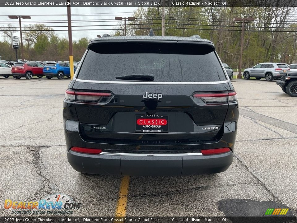 2023 Jeep Grand Cherokee L Laredo 4x4 Diamond Black Crystal Pearl / Global Black Photo #11