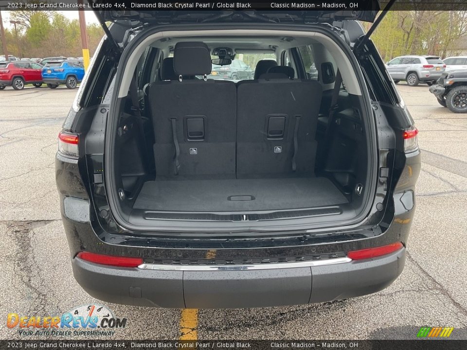 2023 Jeep Grand Cherokee L Laredo 4x4 Diamond Black Crystal Pearl / Global Black Photo #15