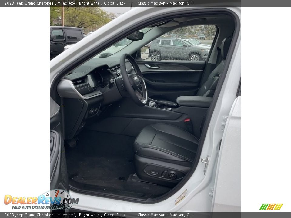 2023 Jeep Grand Cherokee Limited 4x4 Bright White / Global Black Photo #2