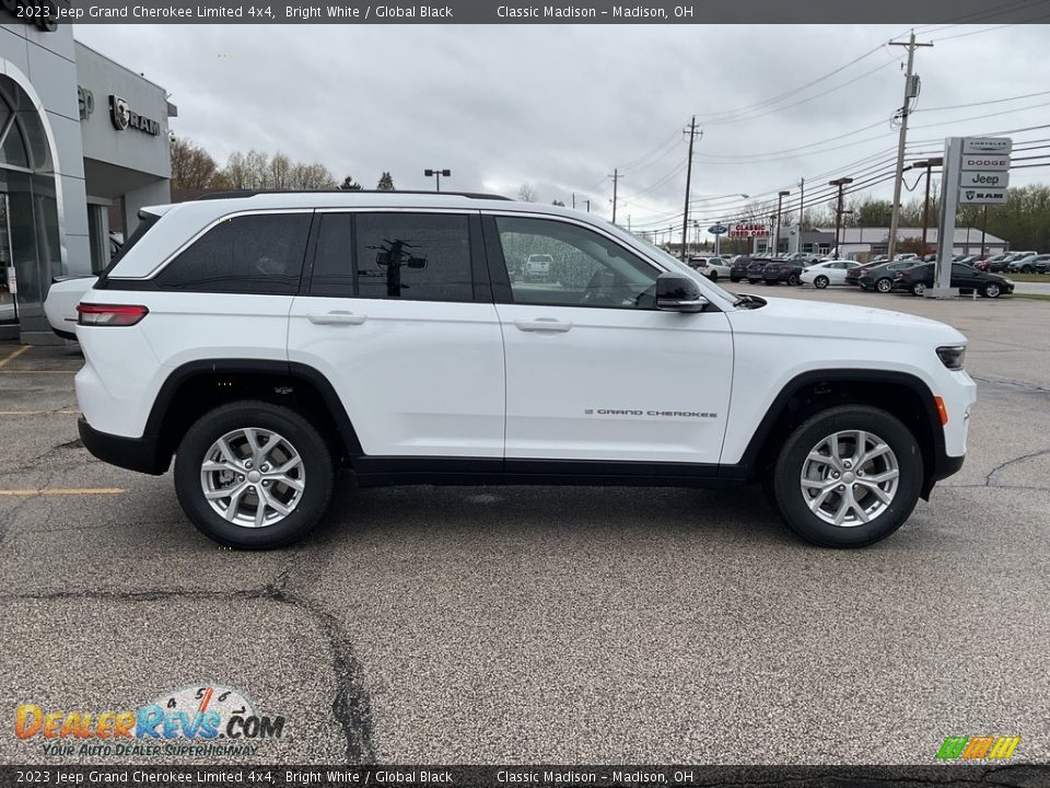 2023 Jeep Grand Cherokee Limited 4x4 Bright White / Global Black Photo #11
