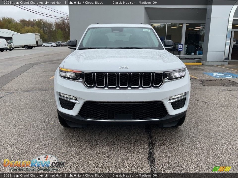 2023 Jeep Grand Cherokee Limited 4x4 Bright White / Global Black Photo #12