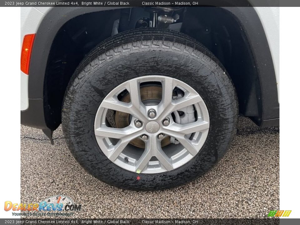 2023 Jeep Grand Cherokee Limited 4x4 Bright White / Global Black Photo #15