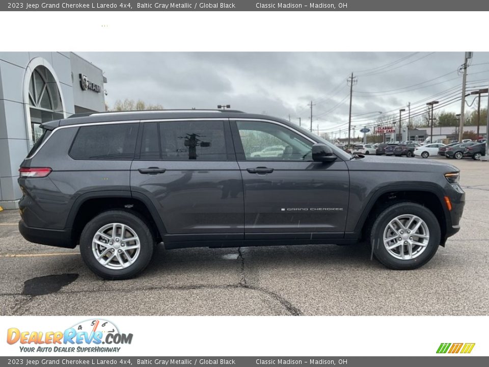 2023 Jeep Grand Cherokee L Laredo 4x4 Baltic Gray Metallic / Global Black Photo #10