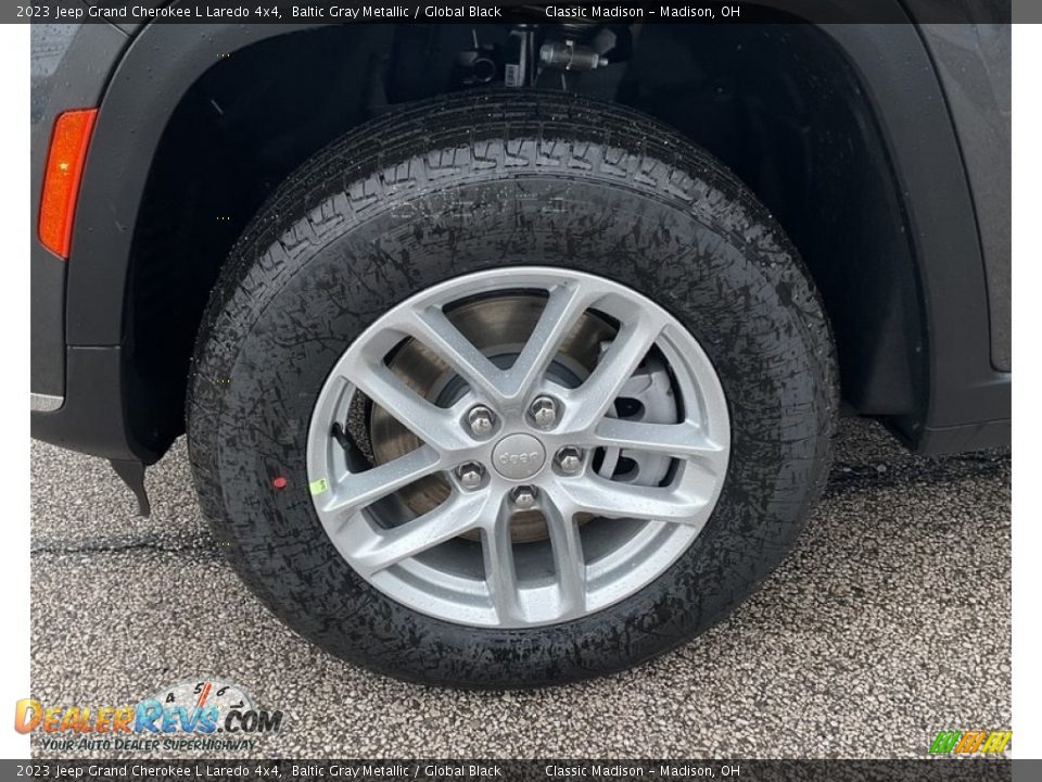 2023 Jeep Grand Cherokee L Laredo 4x4 Baltic Gray Metallic / Global Black Photo #14
