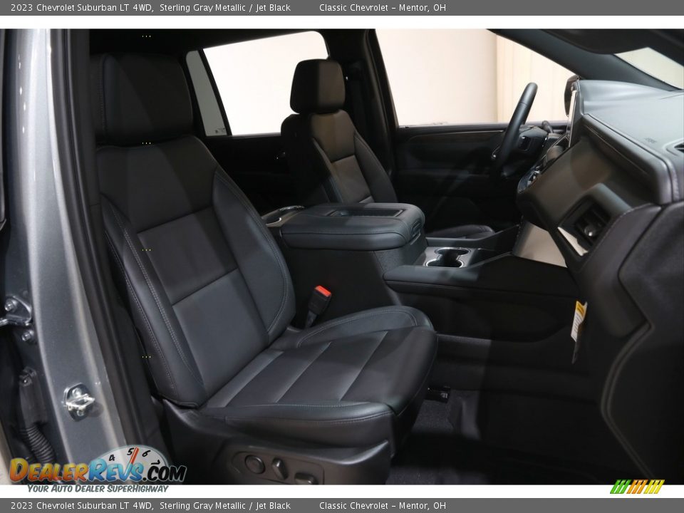 2023 Chevrolet Suburban LT 4WD Sterling Gray Metallic / Jet Black Photo #17