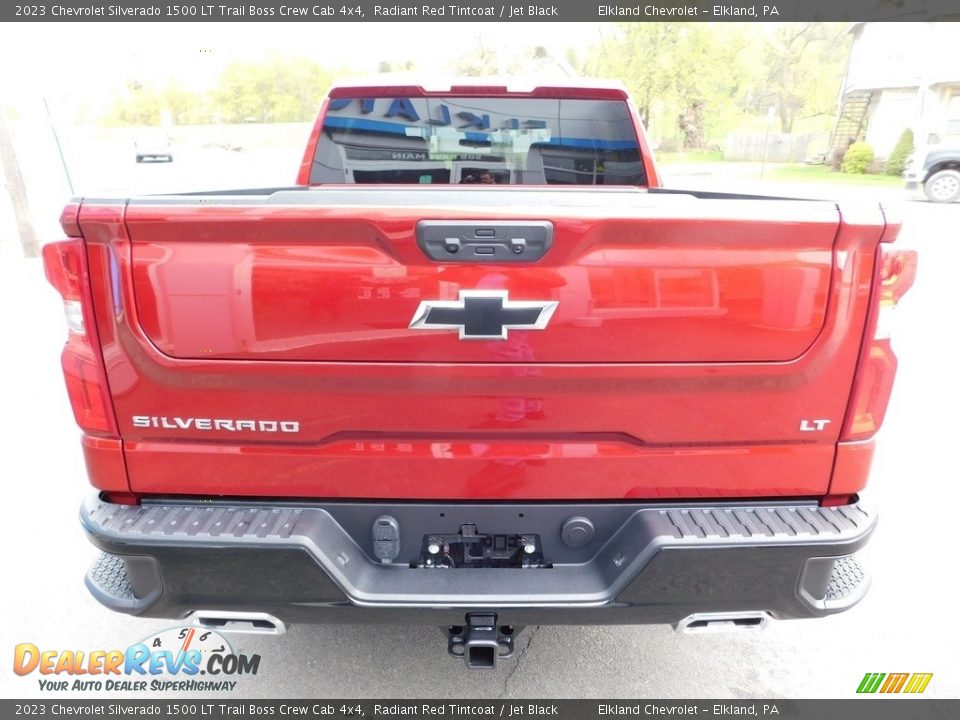 2023 Chevrolet Silverado 1500 LT Trail Boss Crew Cab 4x4 Radiant Red Tintcoat / Jet Black Photo #10