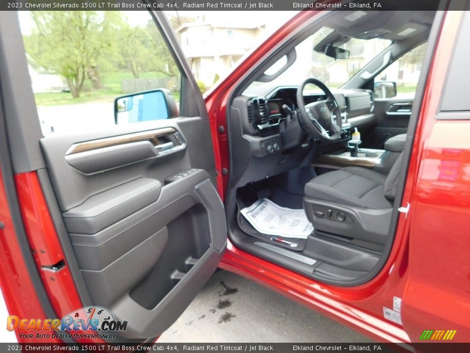 Front Seat of 2023 Chevrolet Silverado 1500 LT Trail Boss Crew Cab 4x4 Photo #18