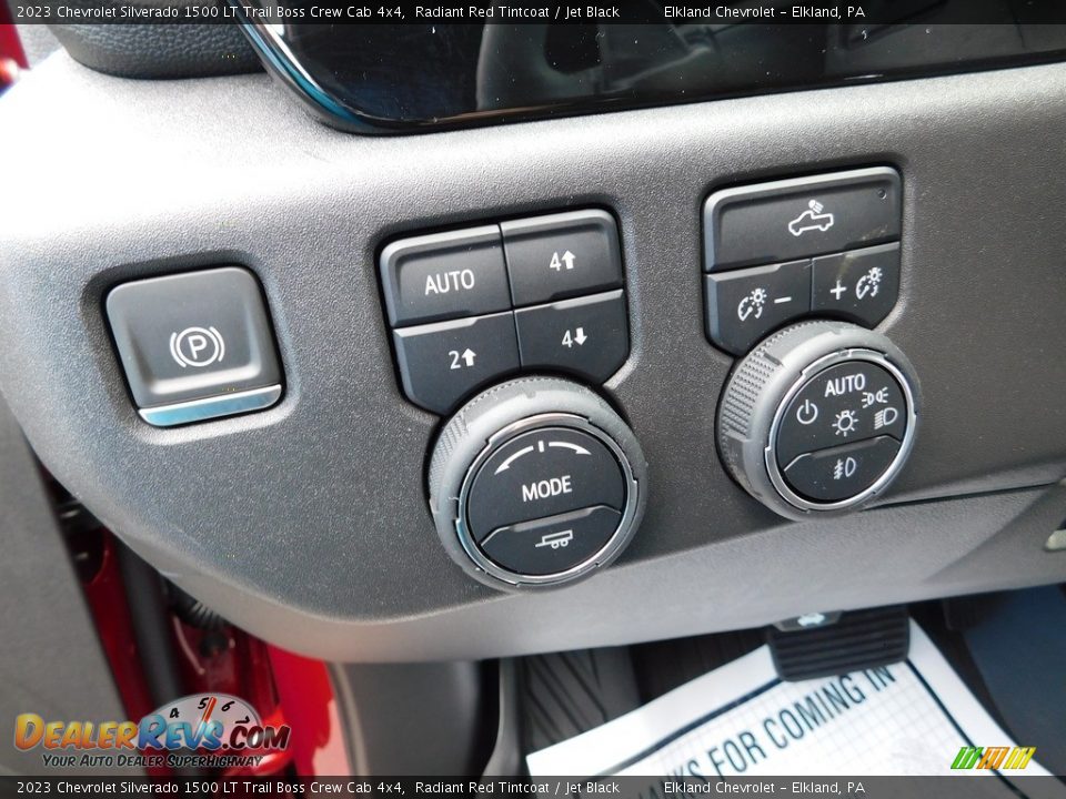 Controls of 2023 Chevrolet Silverado 1500 LT Trail Boss Crew Cab 4x4 Photo #27
