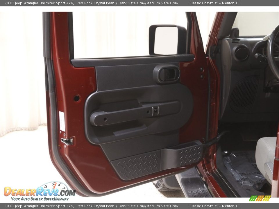 2010 Jeep Wrangler Unlimited Sport 4x4 Red Rock Crystal Pearl / Dark Slate Gray/Medium Slate Gray Photo #4