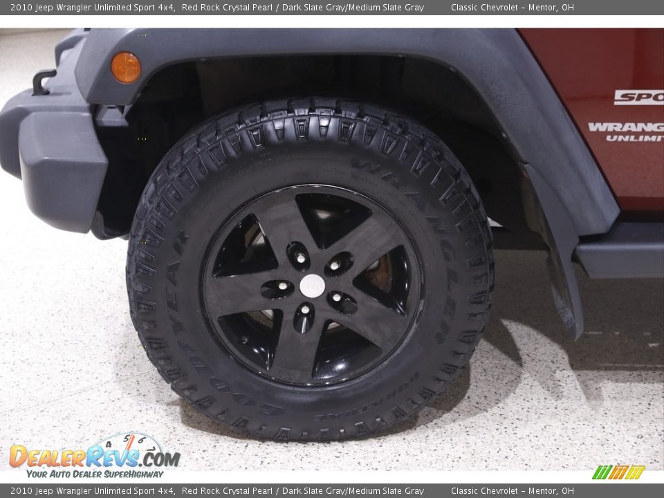 2010 Jeep Wrangler Unlimited Sport 4x4 Red Rock Crystal Pearl / Dark Slate Gray/Medium Slate Gray Photo #17