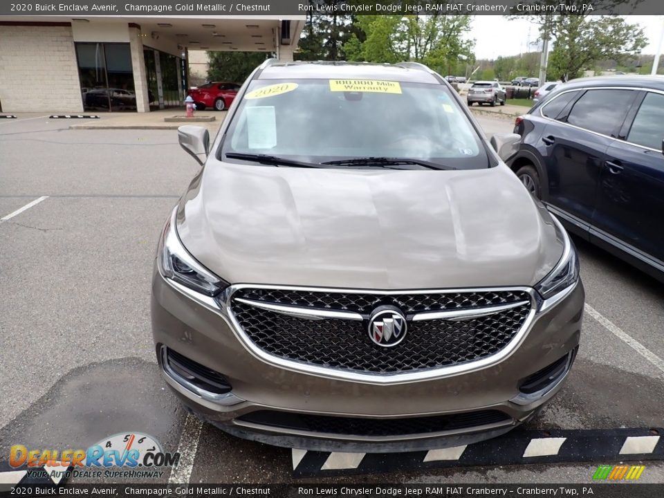 2020 Buick Enclave Avenir Champagne Gold Metallic / Chestnut Photo #2