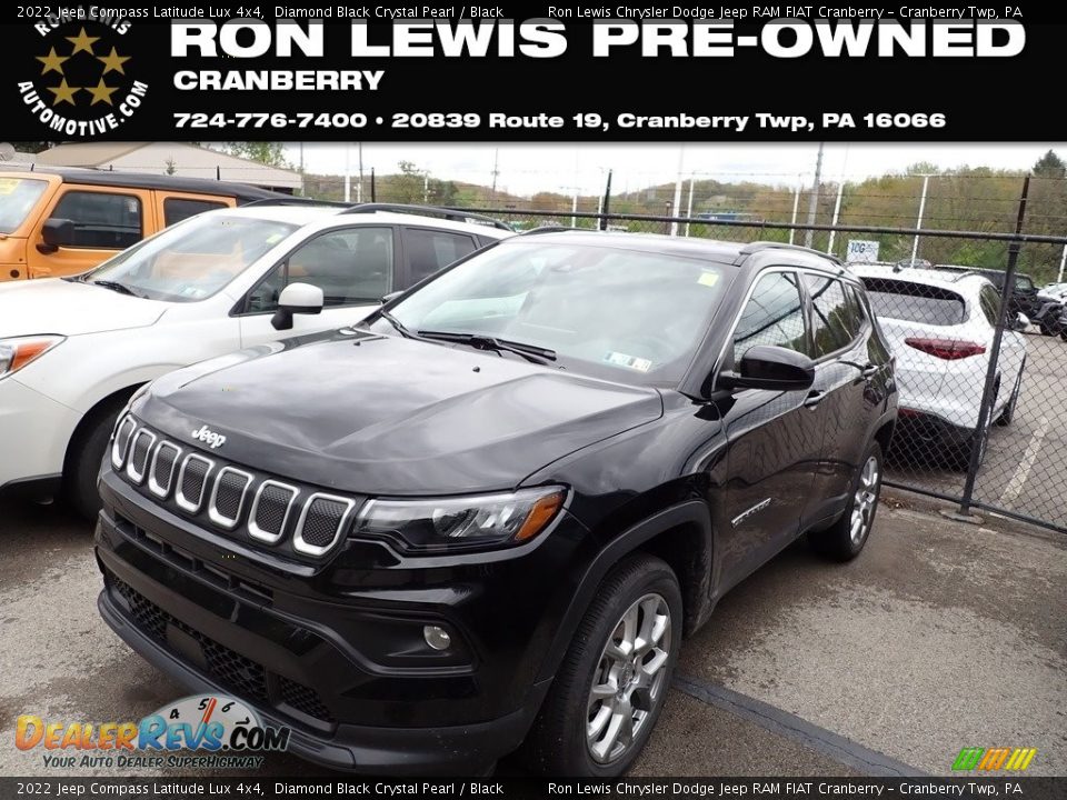 2022 Jeep Compass Latitude Lux 4x4 Diamond Black Crystal Pearl / Black Photo #1