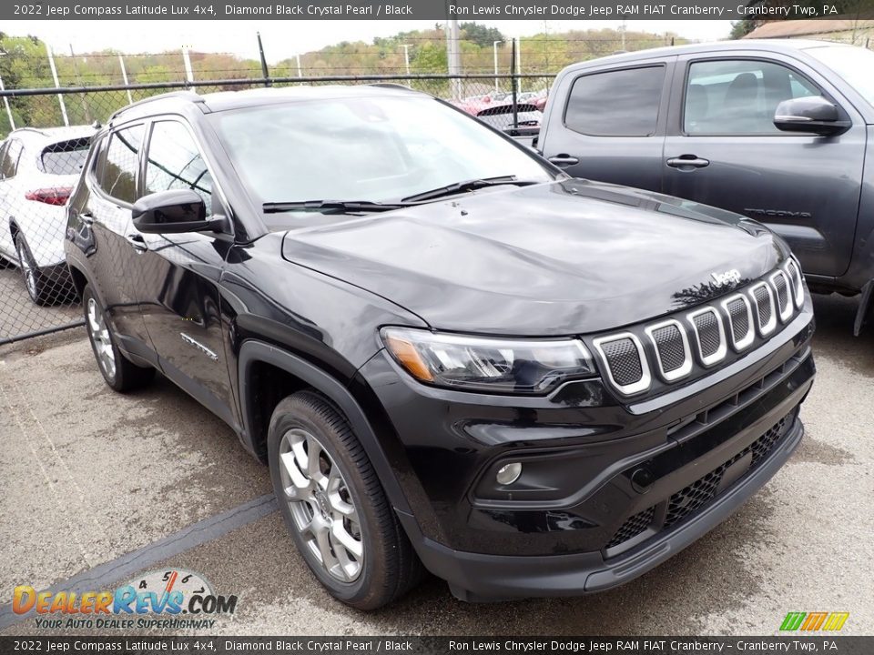 2022 Jeep Compass Latitude Lux 4x4 Diamond Black Crystal Pearl / Black Photo #3