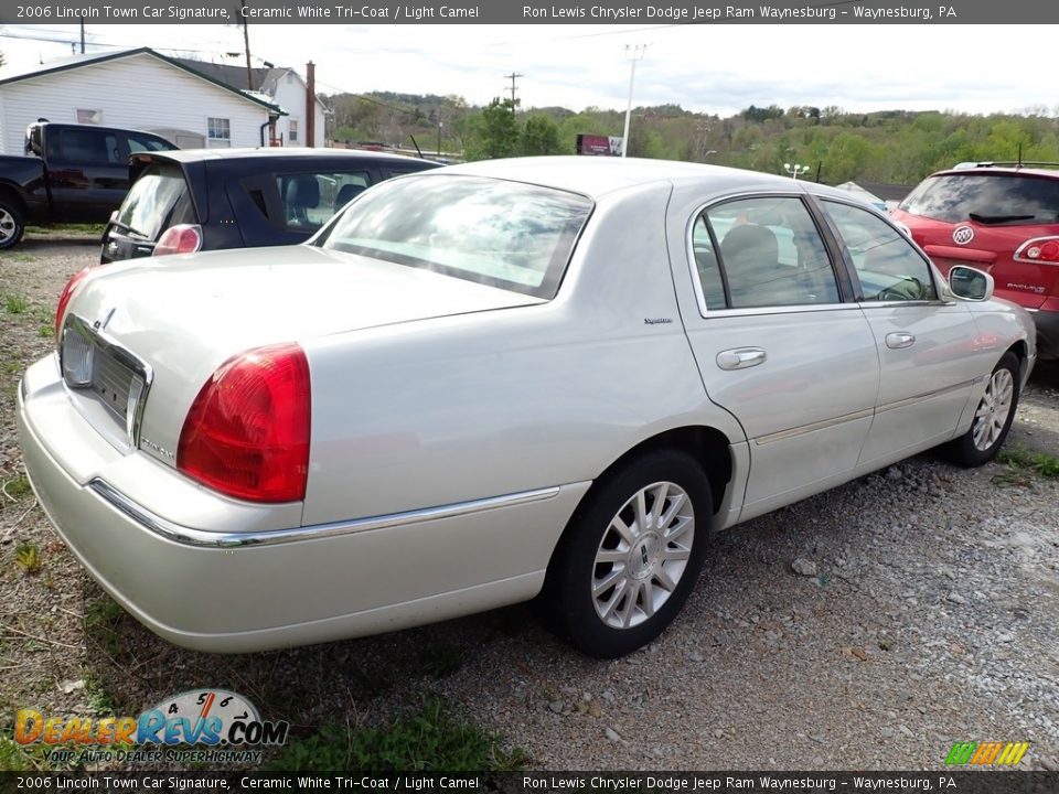 2006 Lincoln Town Car Signature Ceramic White Tri-Coat / Light Camel Photo #3