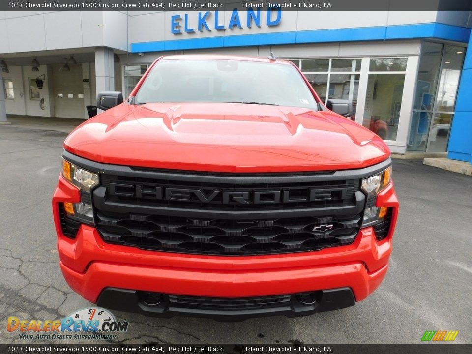 2023 Chevrolet Silverado 1500 Custom Crew Cab 4x4 Red Hot / Jet Black Photo #4