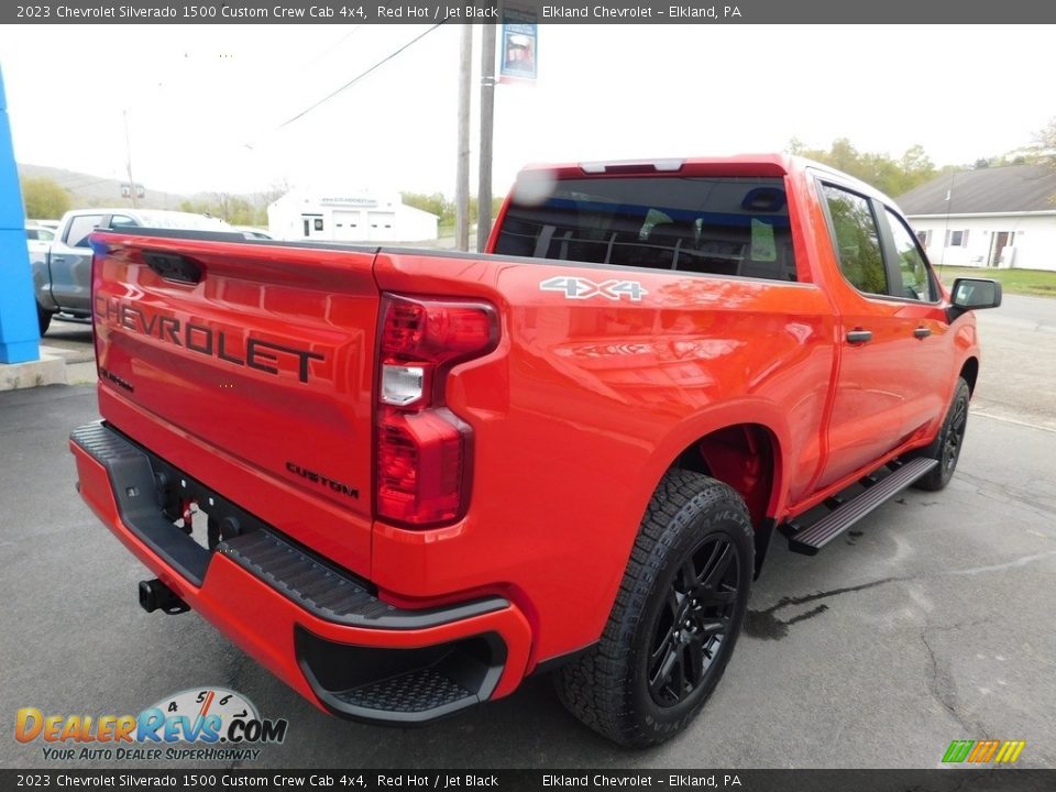 2023 Chevrolet Silverado 1500 Custom Crew Cab 4x4 Red Hot / Jet Black Photo #9